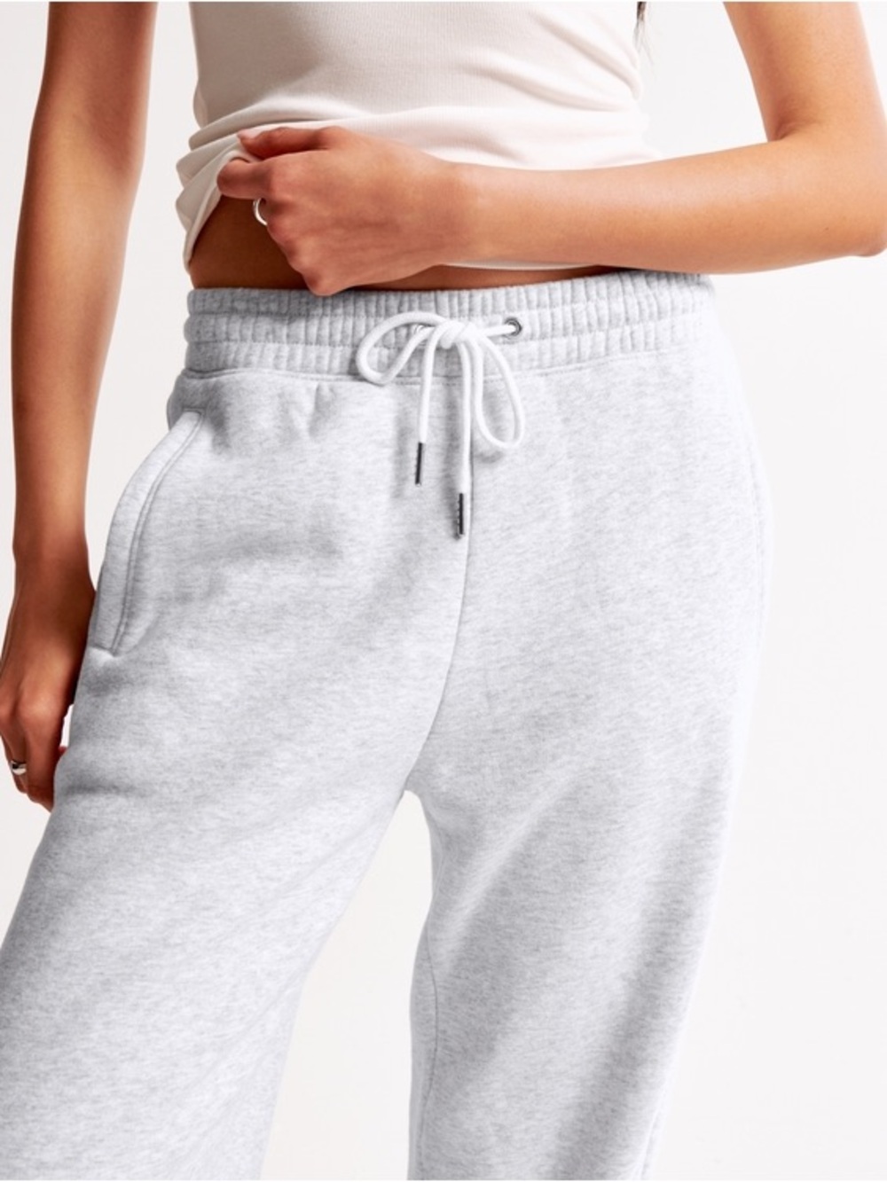 Abercrombie & Fitch Sunday Sweatpant Fleece Joggers Light Grey - Picture 5 of 11